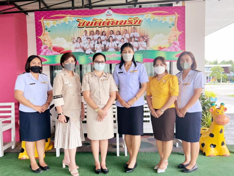 คณะกรรมการตรวจเยี่ยม นิเทศ ติดตาม การใช้เงินอุดหนุนของโรงเรียนเอกชน และการจัดการเรียนการสอน จากสำนักงานศึกษาธิการจังหวัดชัยภูมิ